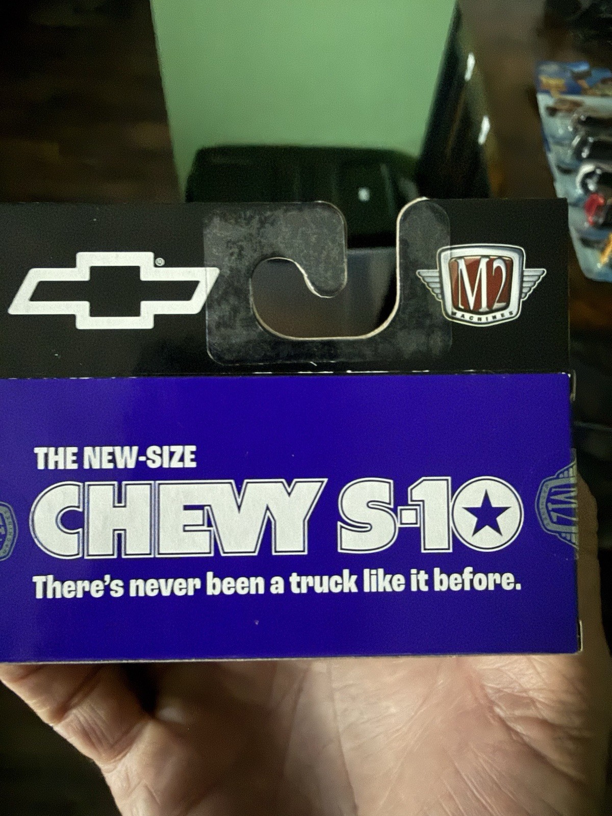 M2 Machines Chevy S-10 1:64 1995 Chevrolet S10 Pickup Truck Purple Diecast
