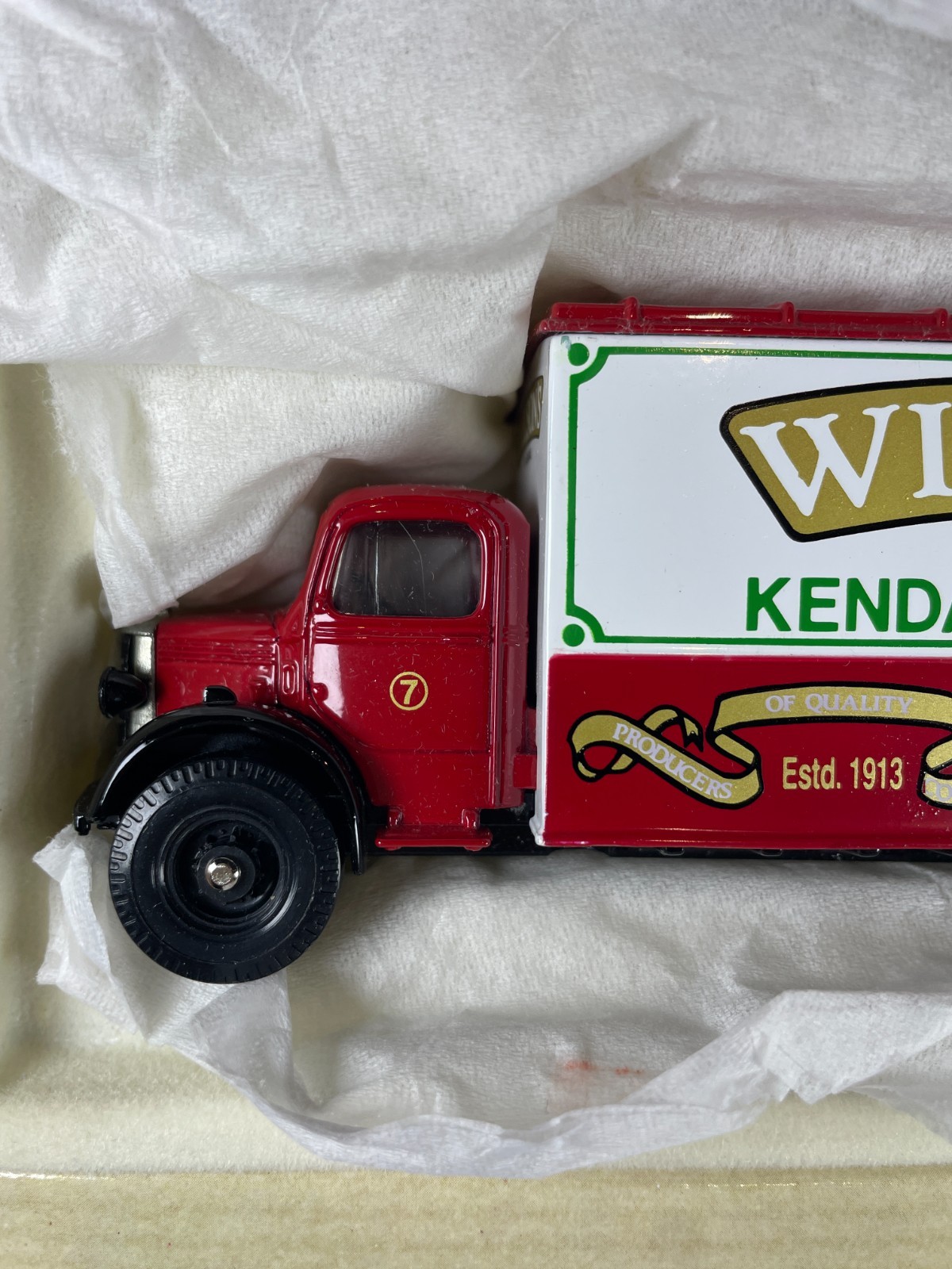 Corgi Classics 1:50 97735 Bedford O Series Van Wilsons Kendal Mint Cake Boxed.