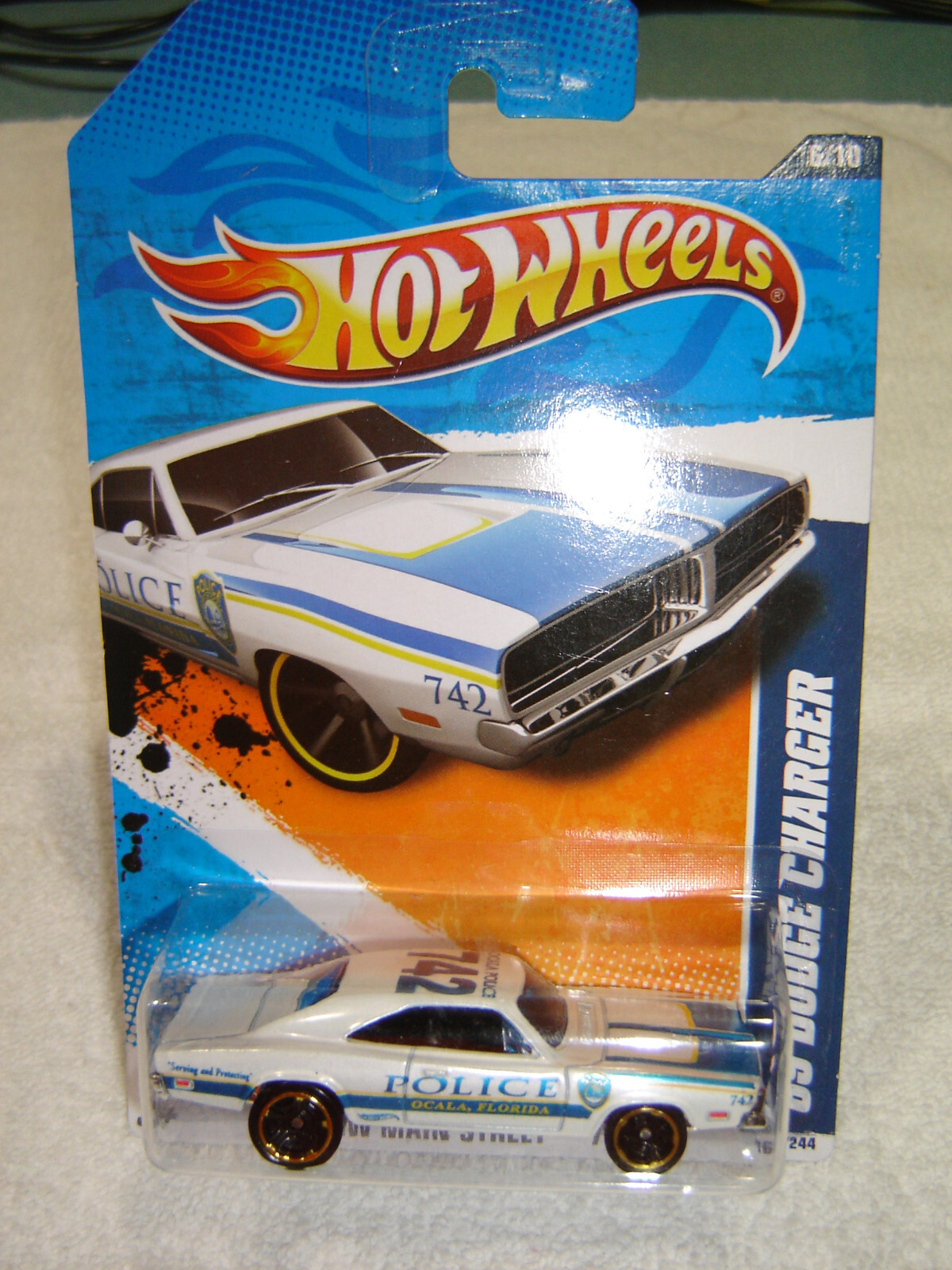 2011 Hot Wheels HW Main Street 6/10 ‘69 Dodge Charger Police Ocala,Florida