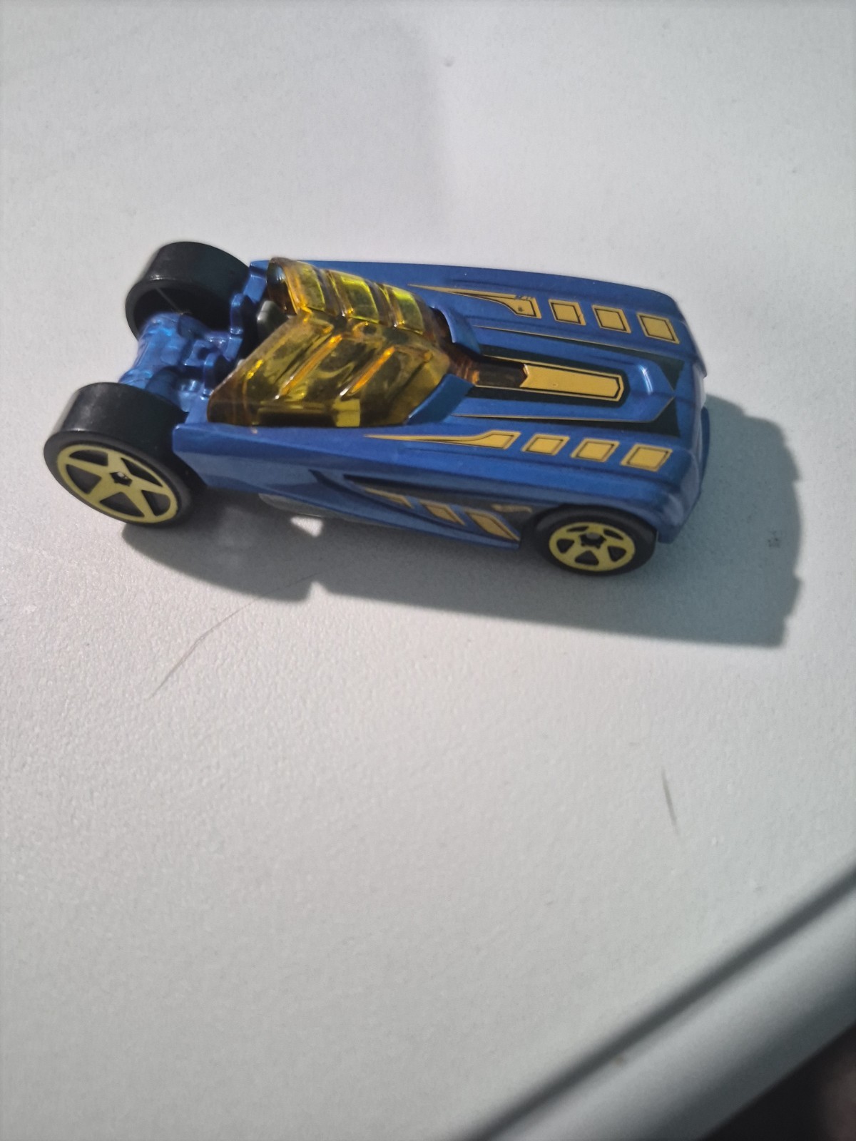 Hot Wheels 2016 Pharodox Blue and Yellow