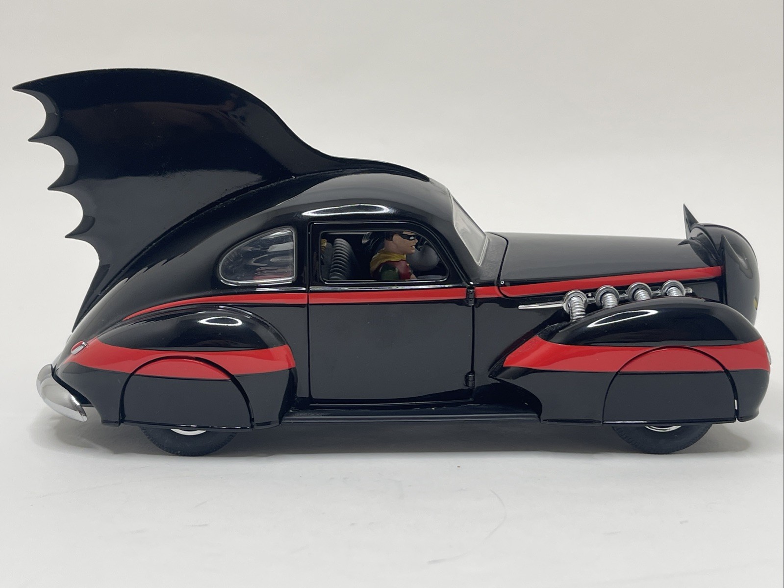 Danbury Mint BATMAN 1940s Comic Book Batmobile 1:24 100% COMPLETE With Box
