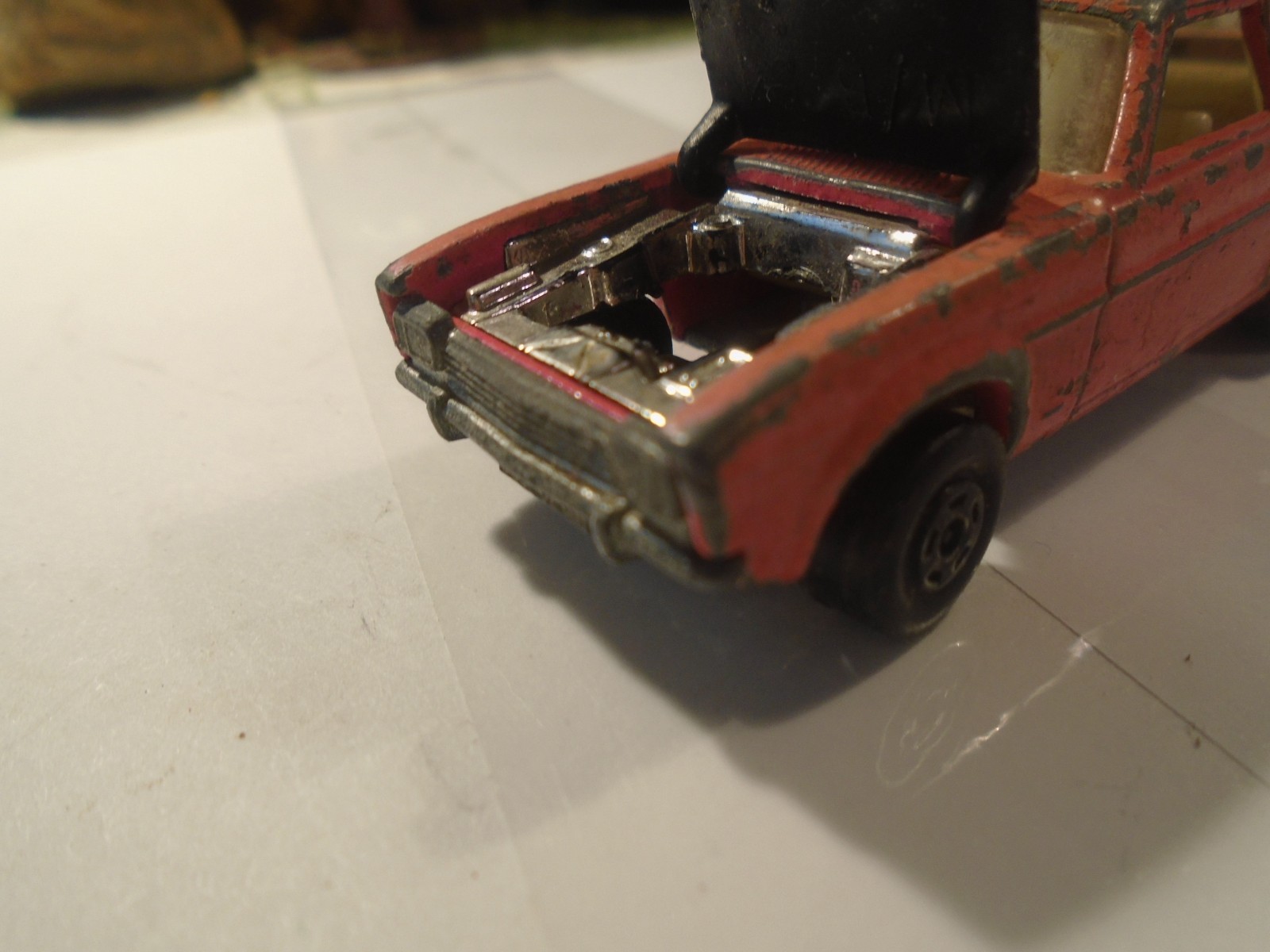 LESNEY MATCHBOX 1970 SUPERFAST ISSUE No 54 FORD CAPRI, WITH OPEN HOOD 1-172-1