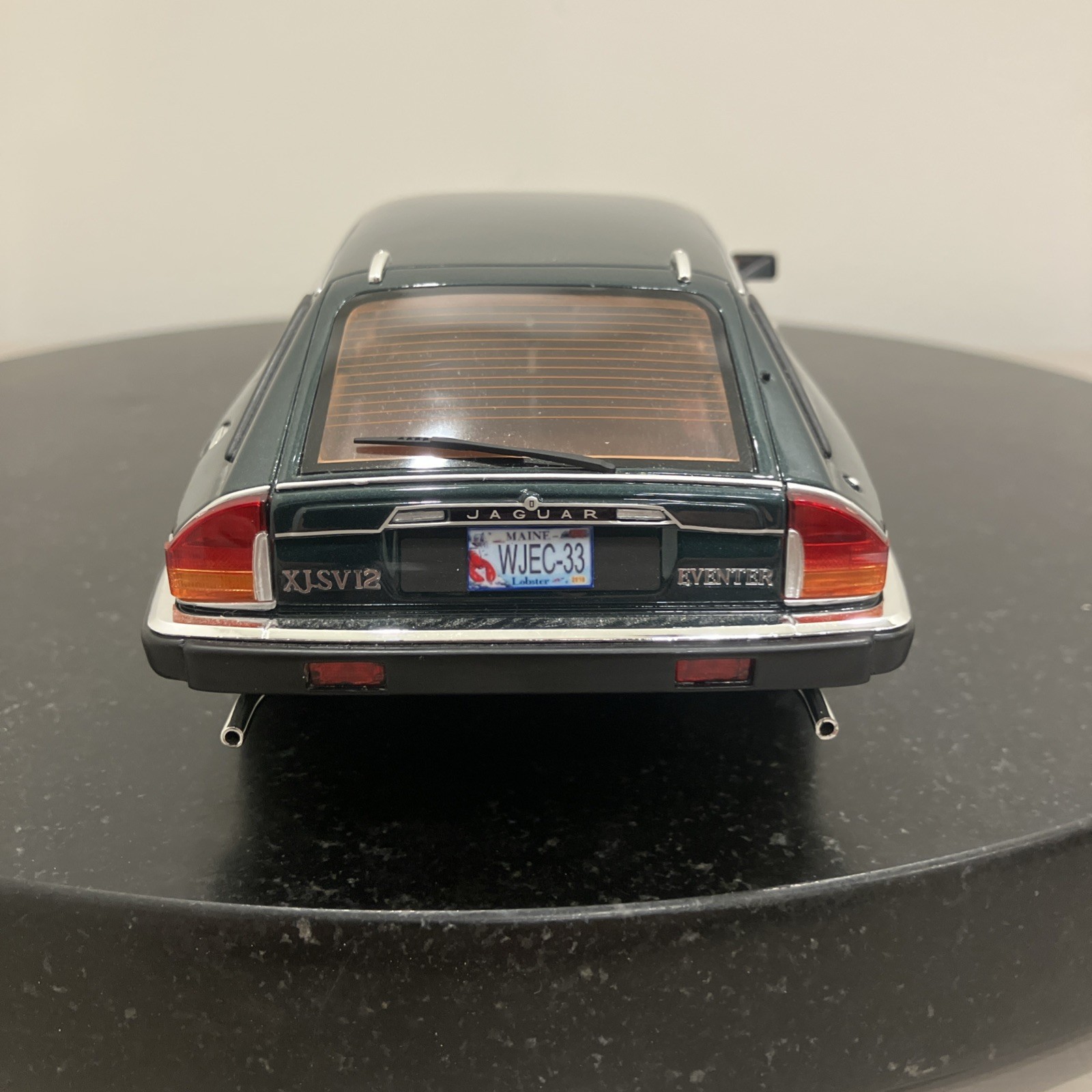 1:18 Scale GT Spirit 1983 Jaguar XJS Lynx Eventer Green