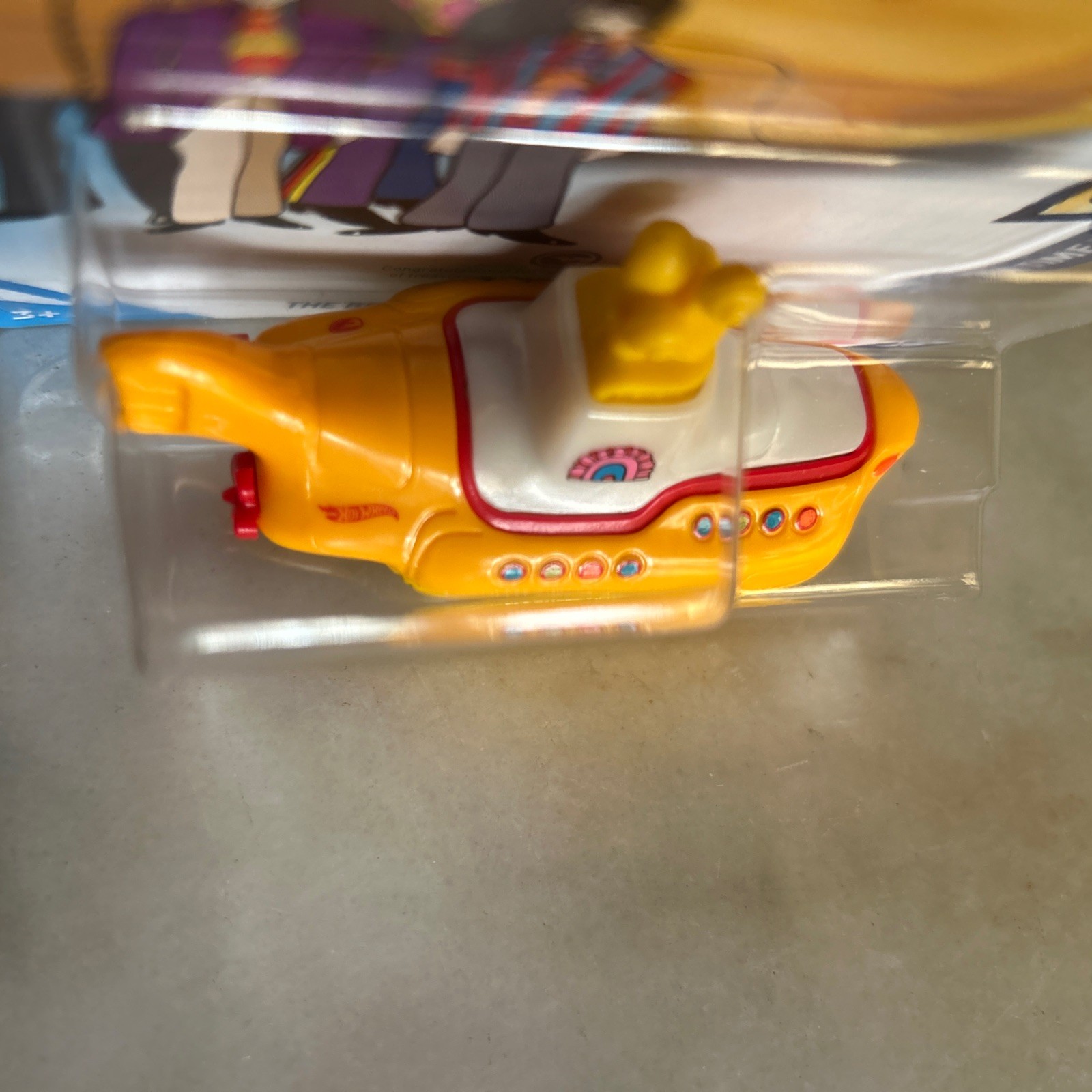 2018 Hot Wheels Treasure Hunt~THE BEATLES YELLOW SUBMARINE~226/250 Hard To Find