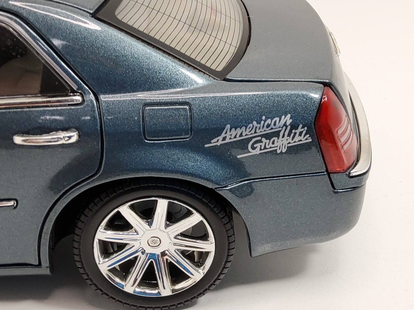 MOTORMAX 05 CHRYSLER 300C HEMI 1:18 DIECAST CAR American Graffitti No Box Dusty