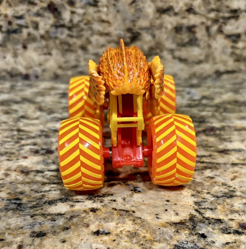 Spin Master Monster Jam WILDFIRE Fire & Ice Truck New