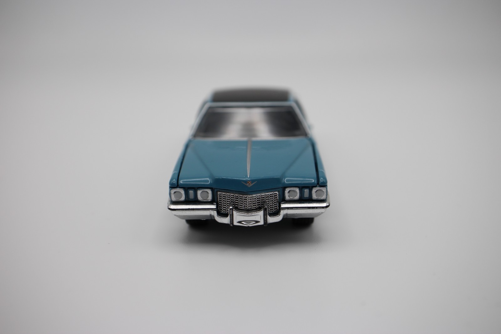 Greenlight 1972 Cadillac Coupe deVille Blue Black Top The Hobby Shop 1:64 Loose