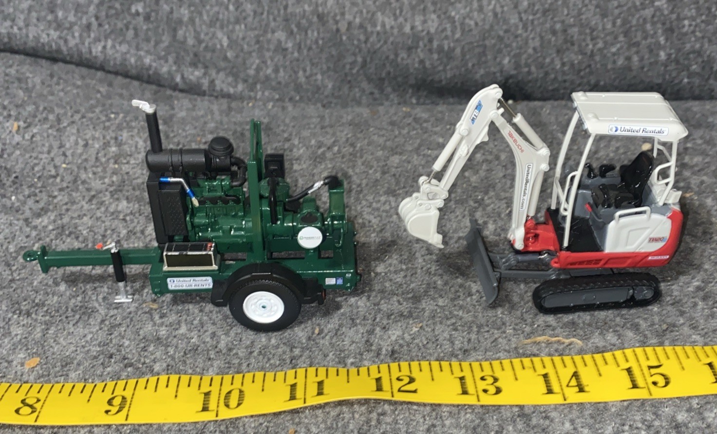 First Gear 1/34 Freightliner Cascadia Semi Ledwell Trailer United Rental Tractor