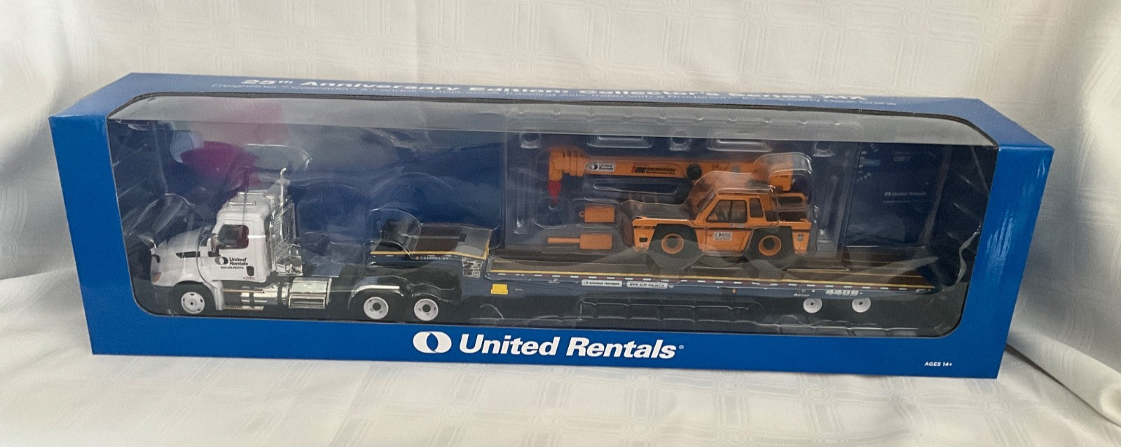 FIRST GEAR UNITED RENTALS FREIGHTLINER CASCADIA W/LANDOLL BRODERSON IC-200 1:34