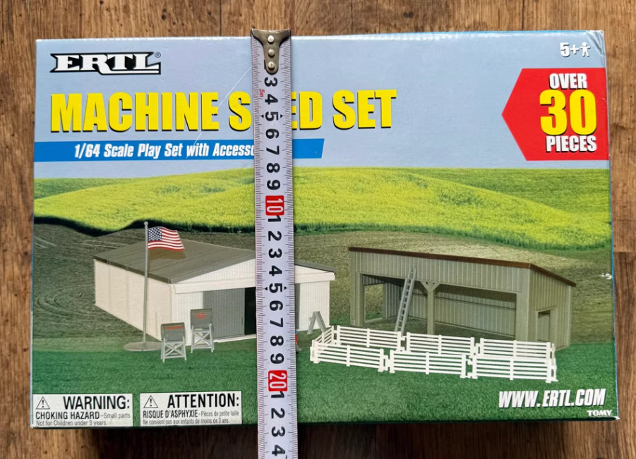 ERTL 1:64 Machine Shed Set