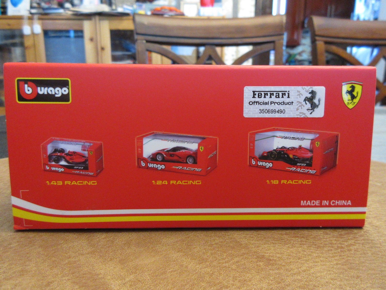 1:43 Bburago Premium F1 SF-24 Carlos Sainz 55 Ferrari Shell Formula 1 Racing Car