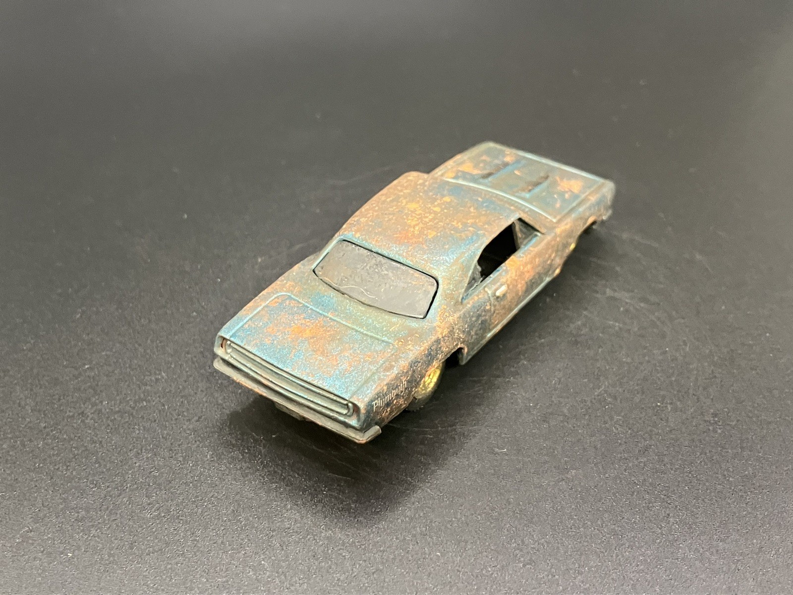 1968 Plymouth Barracuda Weathered Rusty Custom 1/64 Diecast Barn Find Hot Wheels