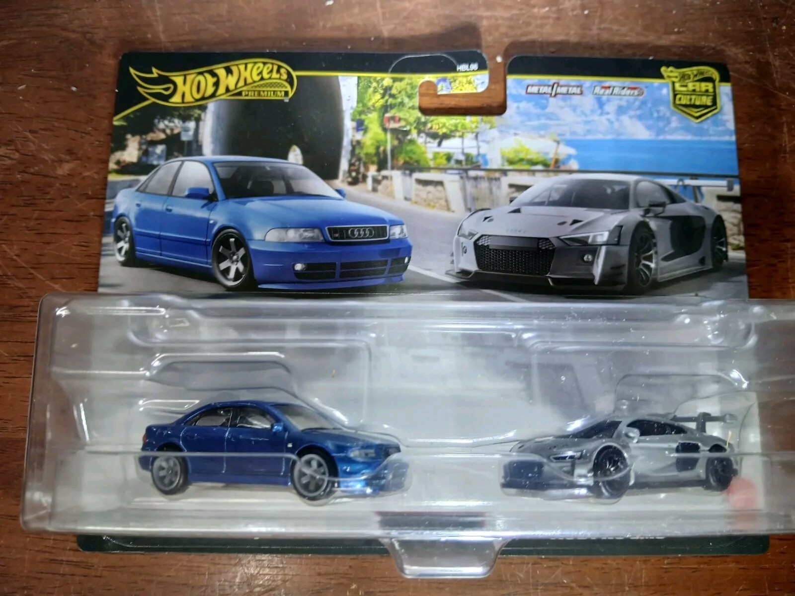 Hot Wheels Premium Car Culture 2 Pack Audi S4 quattro / Audi R8 LMS