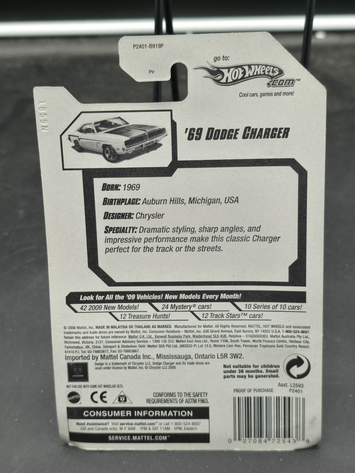 2009 Hot Wheels 69 DODGE CHARGER White 81/190 GREAT CARD MuscleMania KMART COLOR