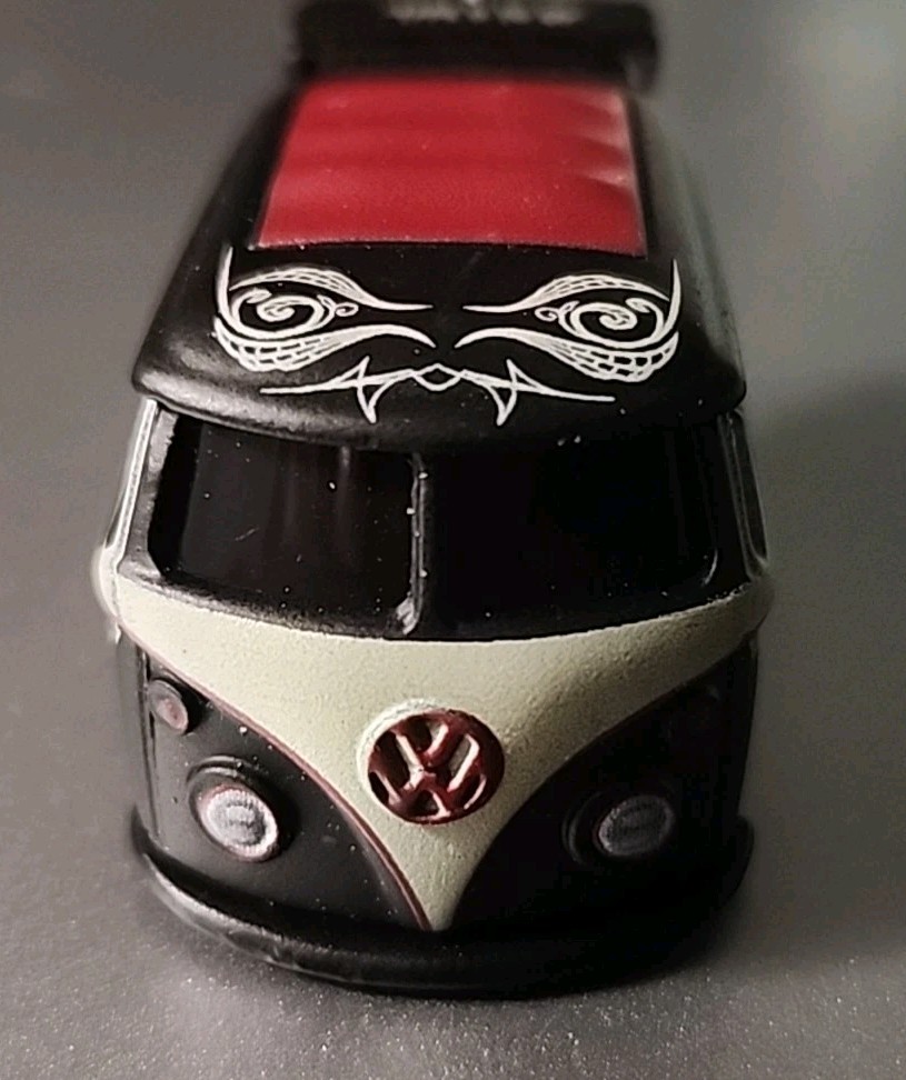 Hot Wheels Premium Pop Culture Kool Kombi Dracula Loose