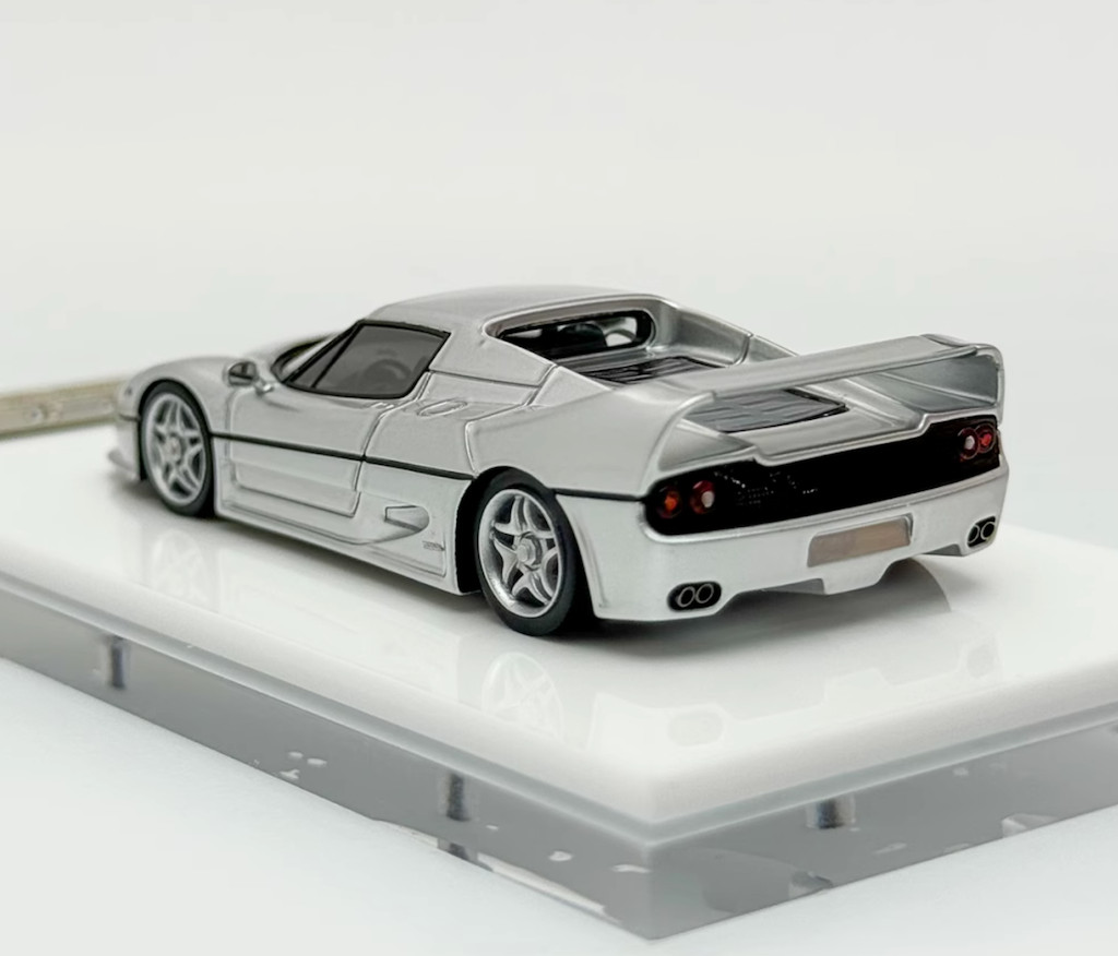 DMH 1:64 Silver F50 Aperta Hard Top Racing Sports Model Diecast Resin Car