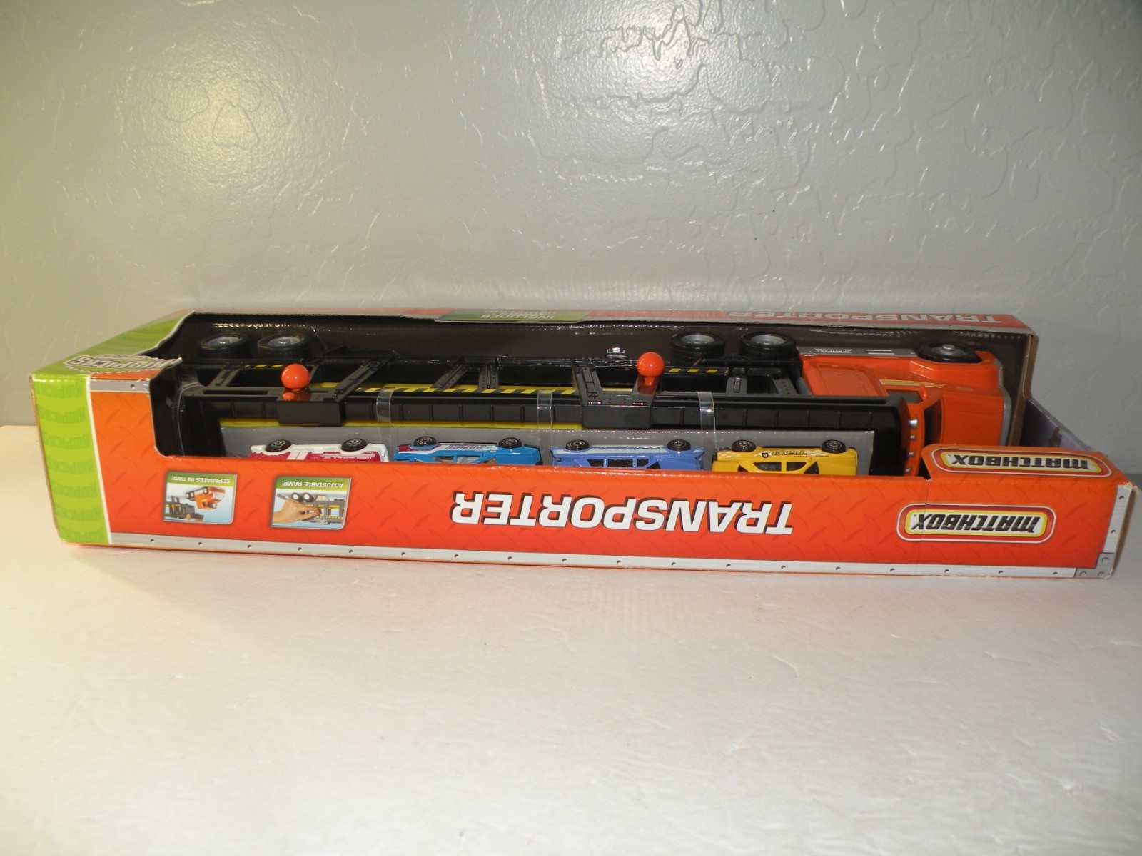 Toys R Us Kid Picks MATCHBOX Car Transporter Includes 4 MBX Vehicles New In Box