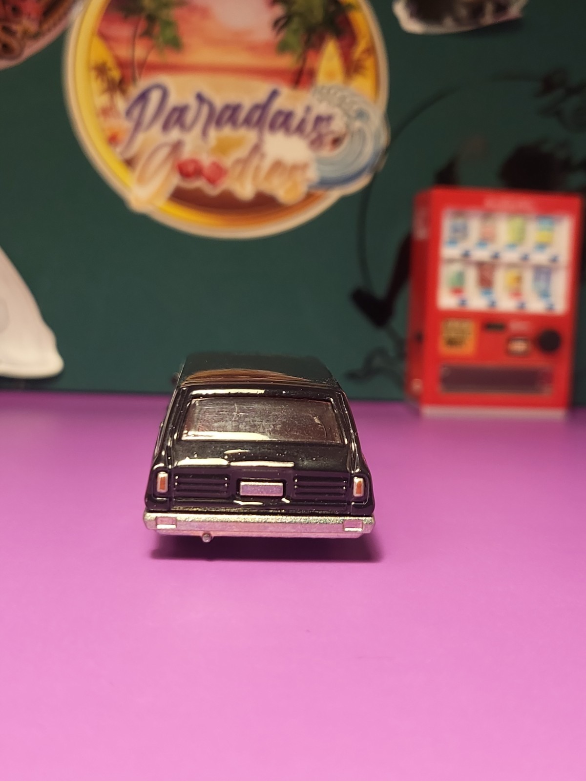 Hot Wheels Premium ’69 Nissan Skyline Van (F36) Loose Premium Team Transport