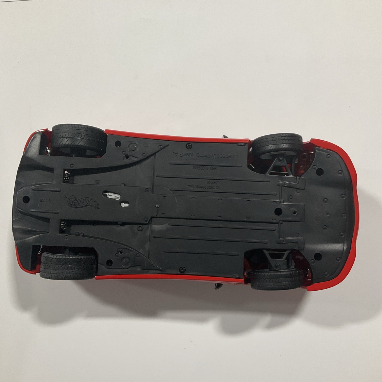 Hot Wheels 1/18 Scale Die Cast Model Ferrari 360 Modena Red No Box