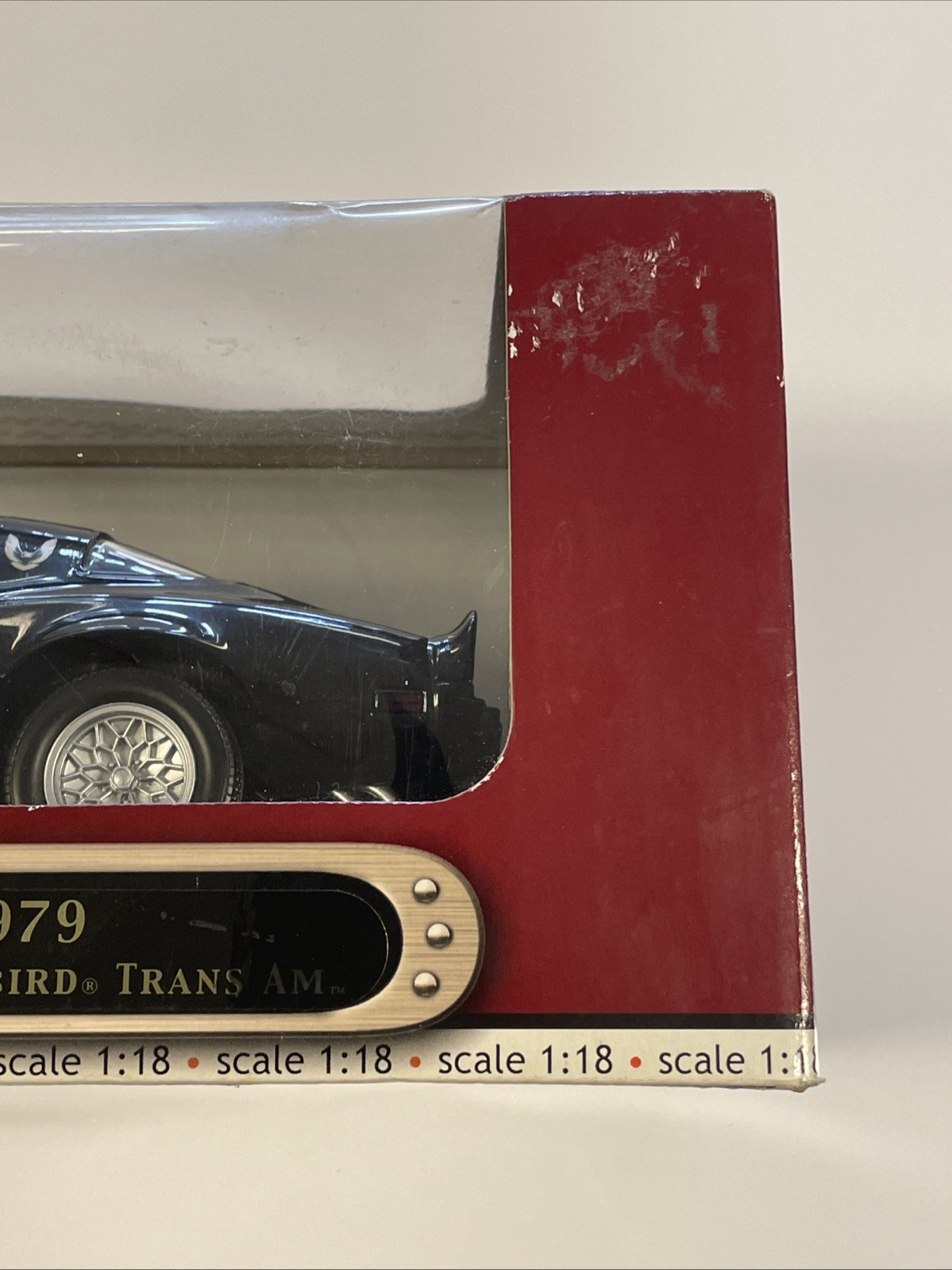 (G526) Road Signature 1:18 1979 Pontiac Firebird Trans Am Black Gold Diecast Car