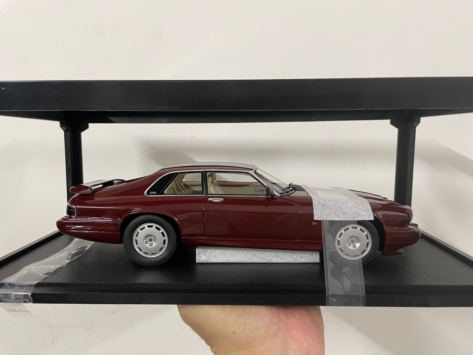 Cult Models! 1:18 Scale Resin Model Car Jaguar XJR-S Regency Red 1993 New in Box