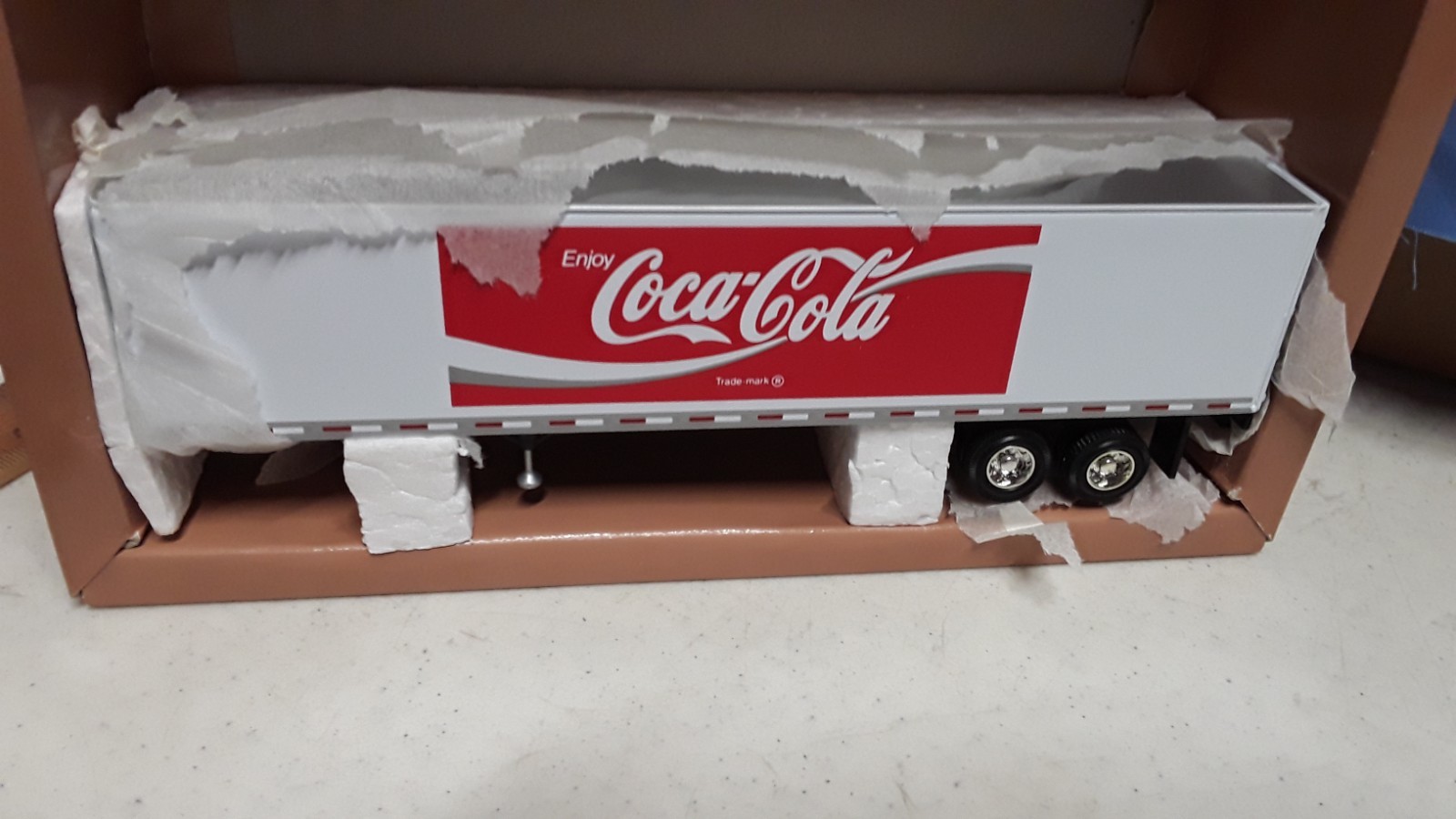 PEM 1/64 Scale COCA-COLA International Cabover Tractor/Trailer NOS (CC-321