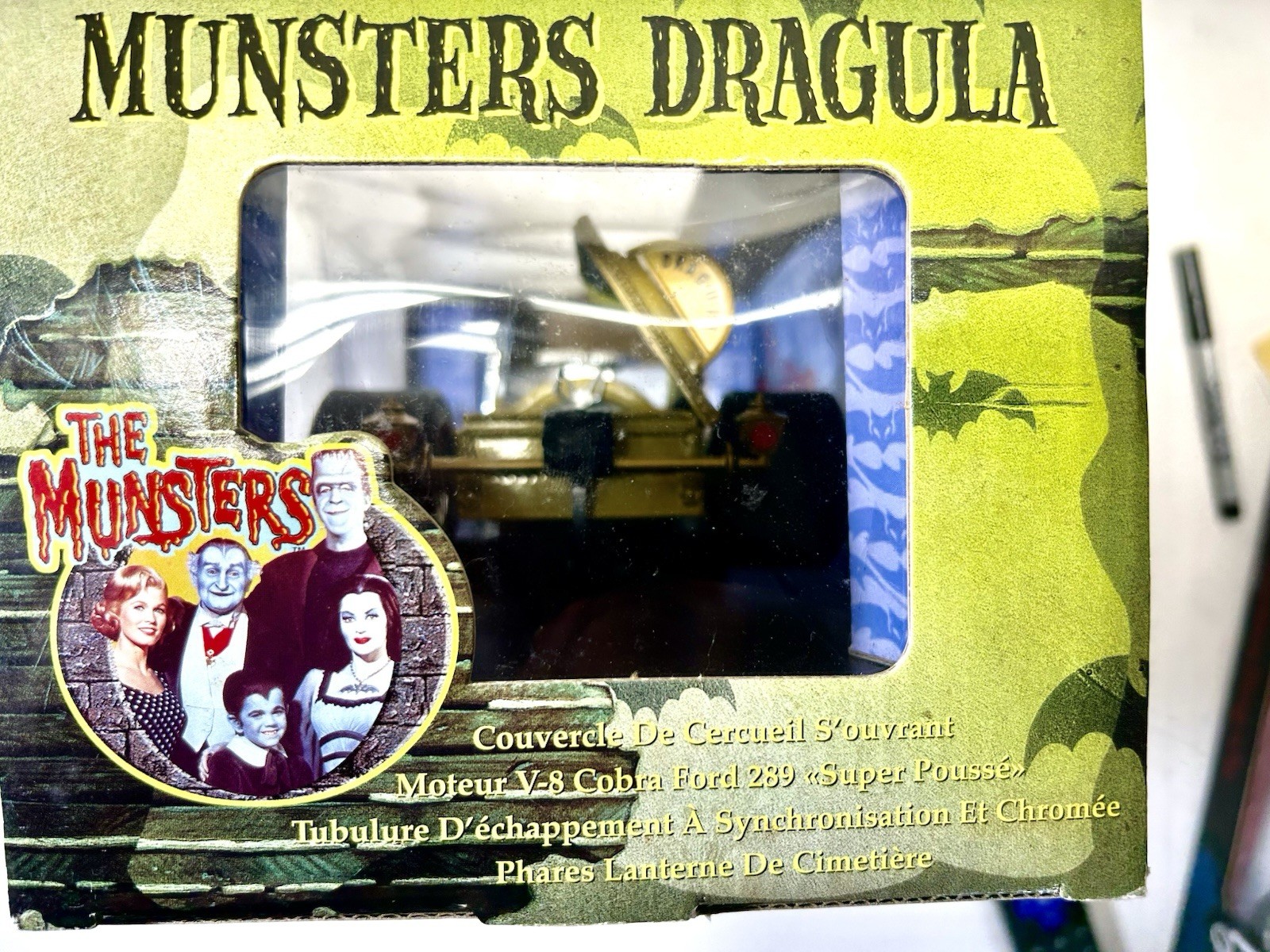 The Munsters Dragsters Dragula 1:18 Scale Diecast – Gold