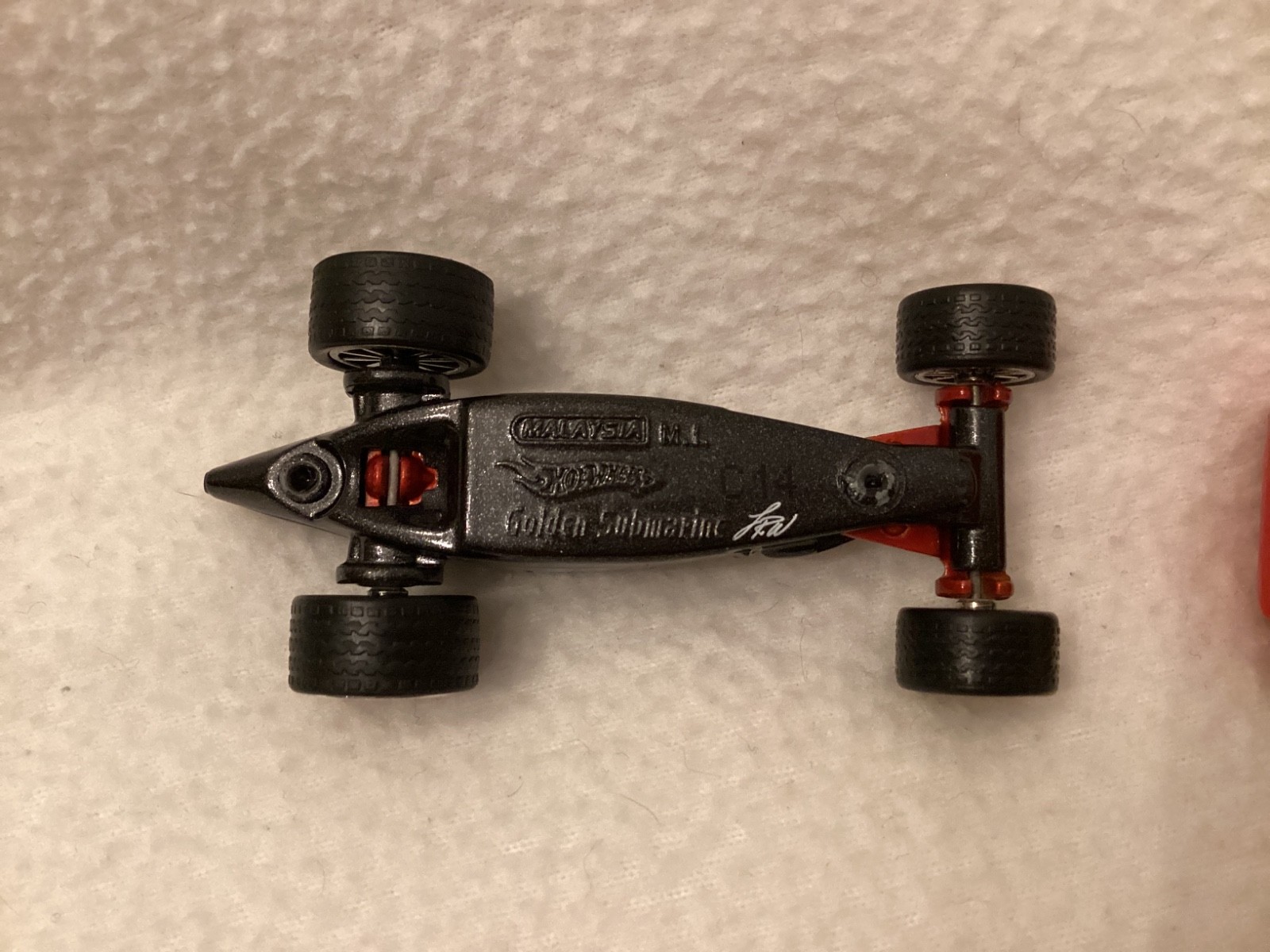 Hot Wheels ~ Golden Submarine Chase Nice ~ Hemisfear & 32 Ford Missing Parts RR