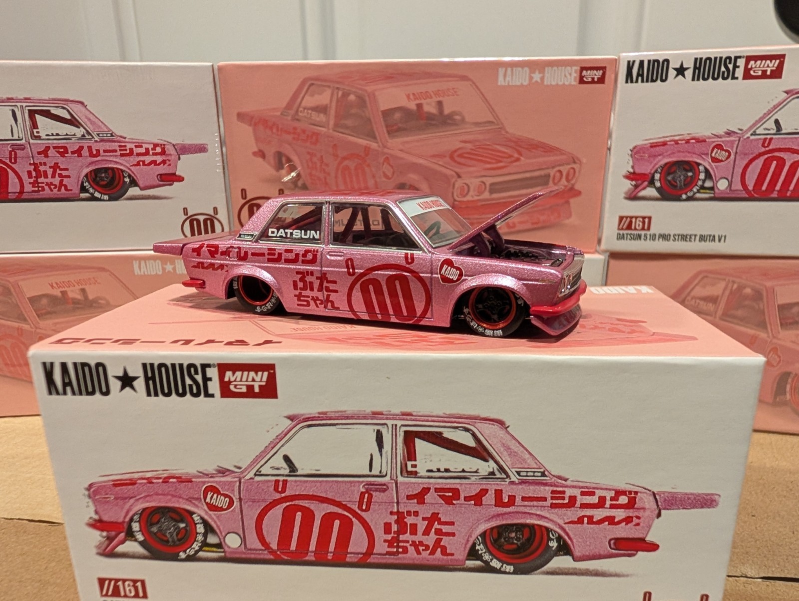 Datsun 510 Prostreet Buta V1 – 2025 Kaido House #161 – Pink