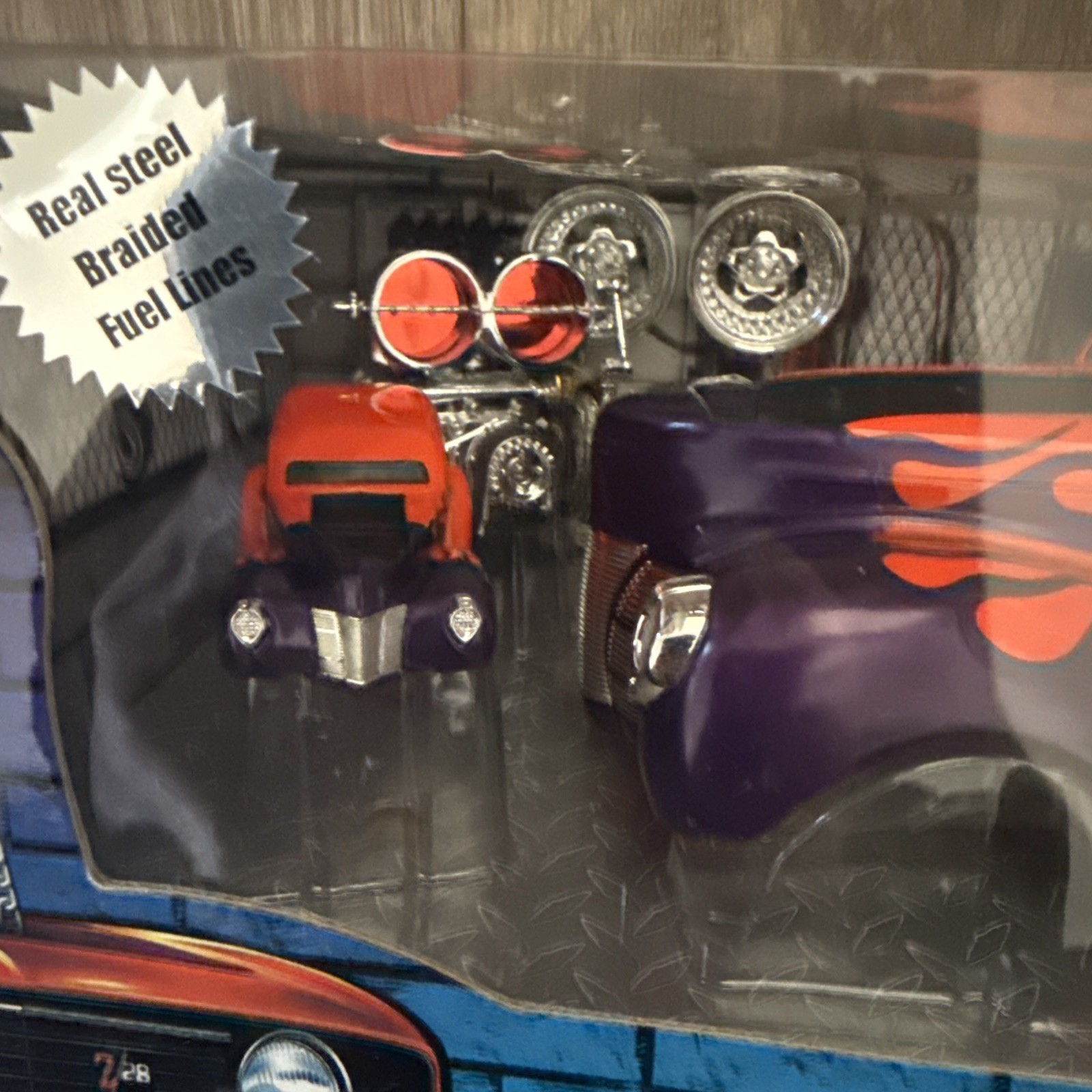 1/18 Muscle Machines – 1940 Ford Sedan Delivery Orange With Flames Build It Kit