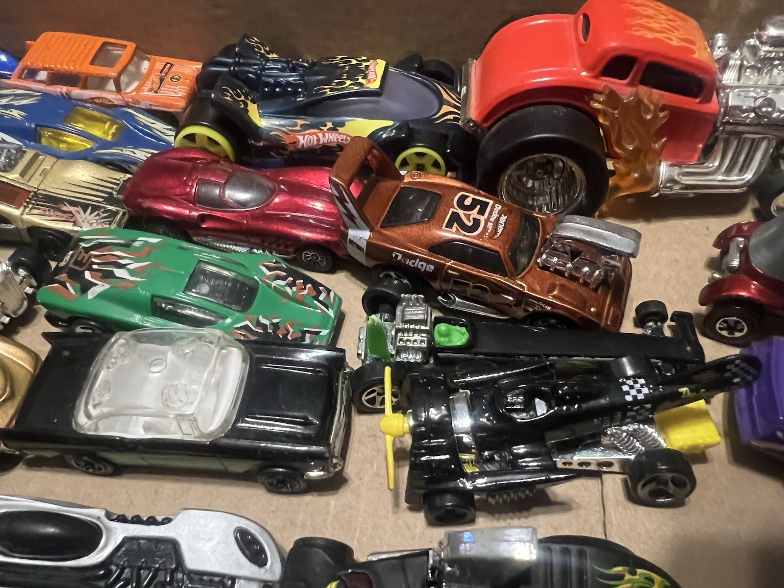 Hot Wheels & Matchbox Lot – 30+ Cars – Mixed Models