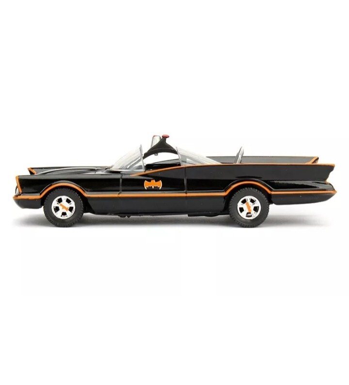 35758DPA1) BY Jada CLASSIC 1966 Batmobile black Color 1:32 SCALE