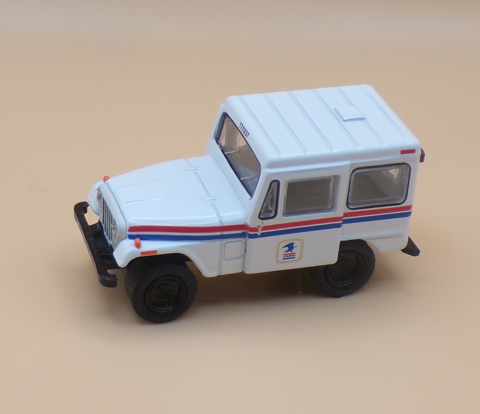 1971 Jeep DJ-5…USPS Delivery Vehicle…White.. Greenlight …1:64