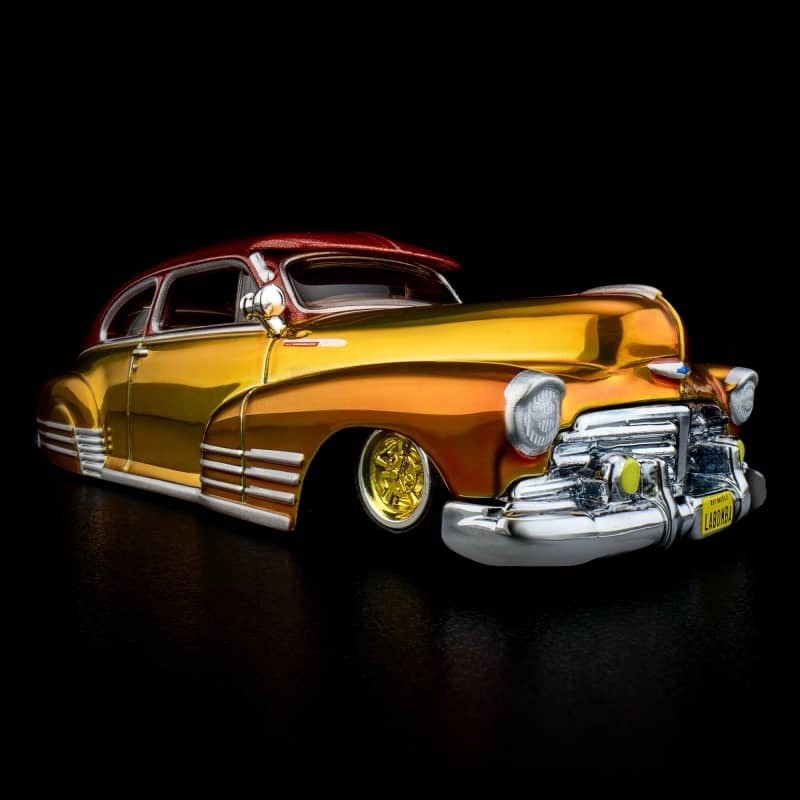 Hot Wheels Lowrider Style Diecast Car Model Vehicle Car Gold Red Chrome