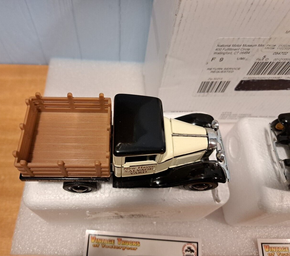 1934 Ford Stake Fence Truck & 1932 Chevy Pickup 1/32 National Motor Diecast Mod