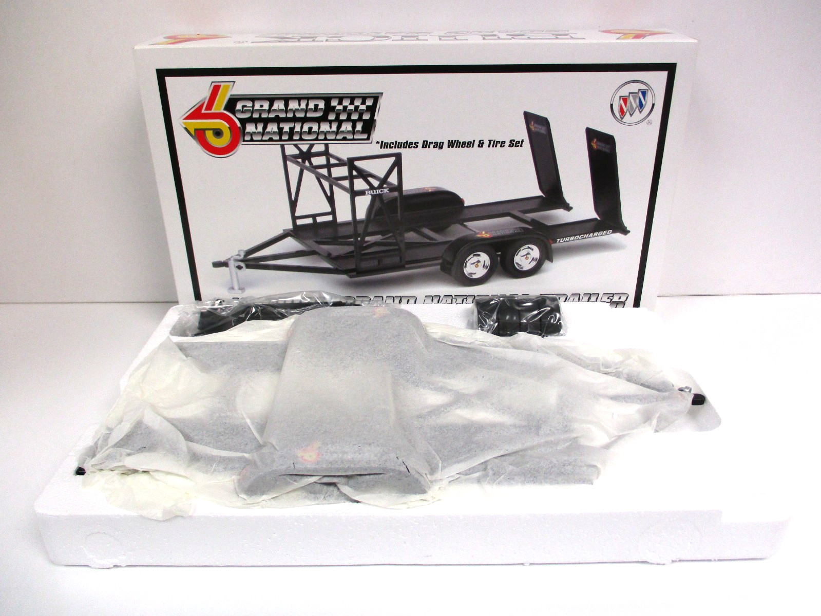 GMP – BUICK GRAND NATIONAL OPEN CAR TRAILER / DRAG WHEEL AND TIRE SET – 1/18