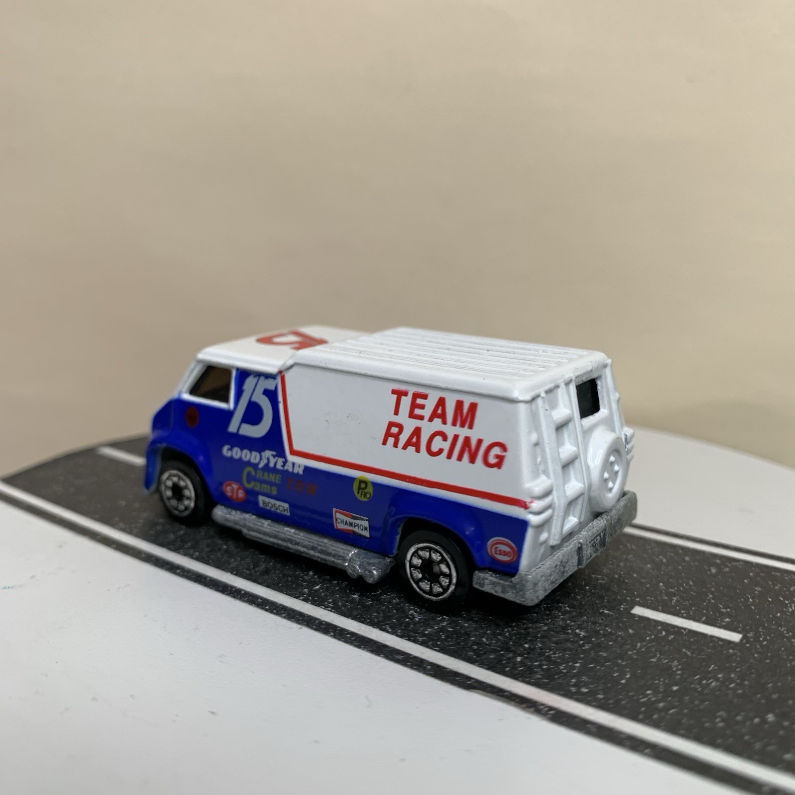 Corgi Mattel Auto City Team Racing Hot Rod Custom 70s Super Van White 1:64 NM