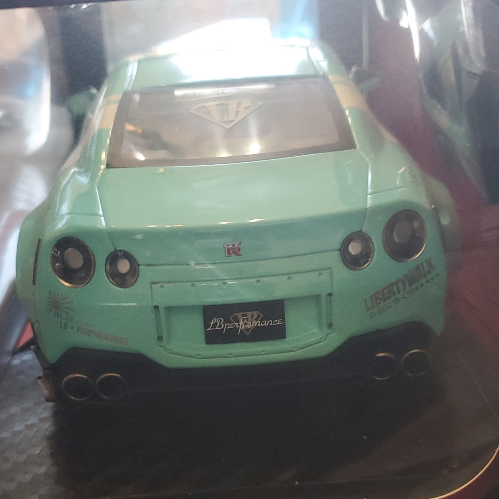 Pink Slips 1:24 2015 Nissan GT-R R35 Liberty Walk Body Kit 2.0 Green Diecast