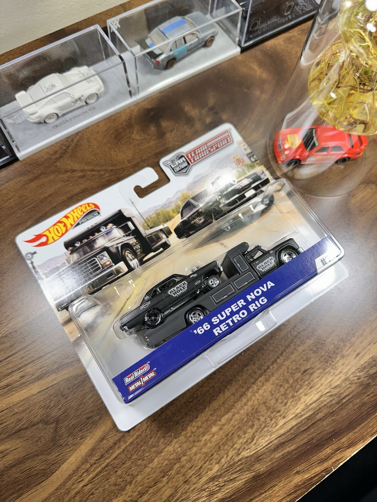 Hot Wheels ‘66 Super Nova Retro Rig Car Culture Team Transport #7 Black Hole