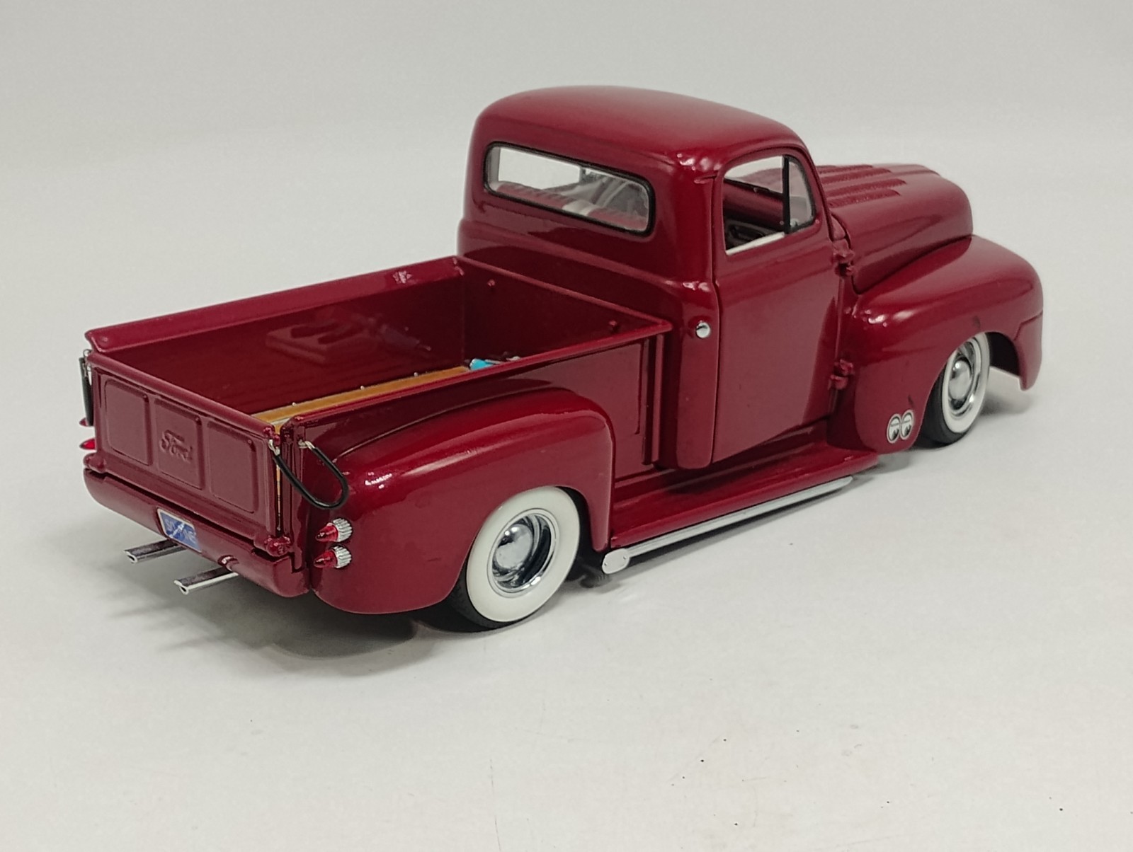 Danbury Mint 1:24 Scale Deep Metallic Red 1951 Ford F-1 Custom Pickup