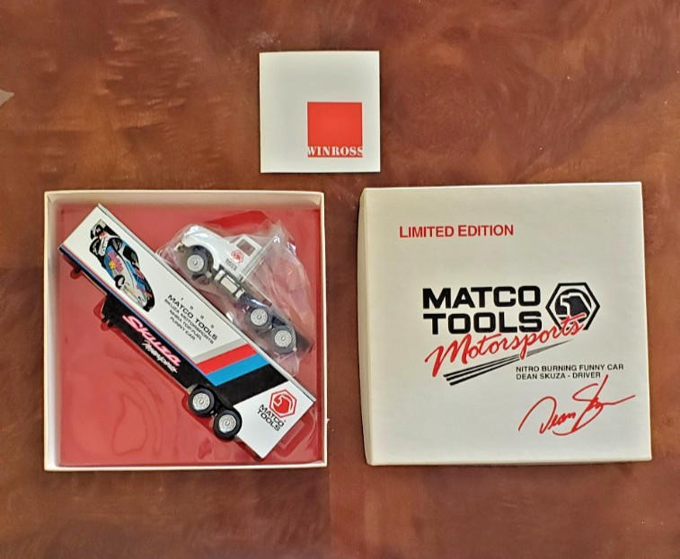Winross 1/64 Scale WR096 – Racing Transporter Truck “Matco Tools” – Dean Skuza