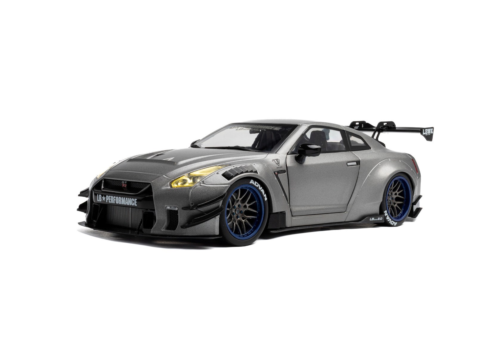 SOLIDO S1805815 NISSAN GT-R (R35) W/ LIBERTY WALK BODY KIT 2.0 SILVER 2023 1/18