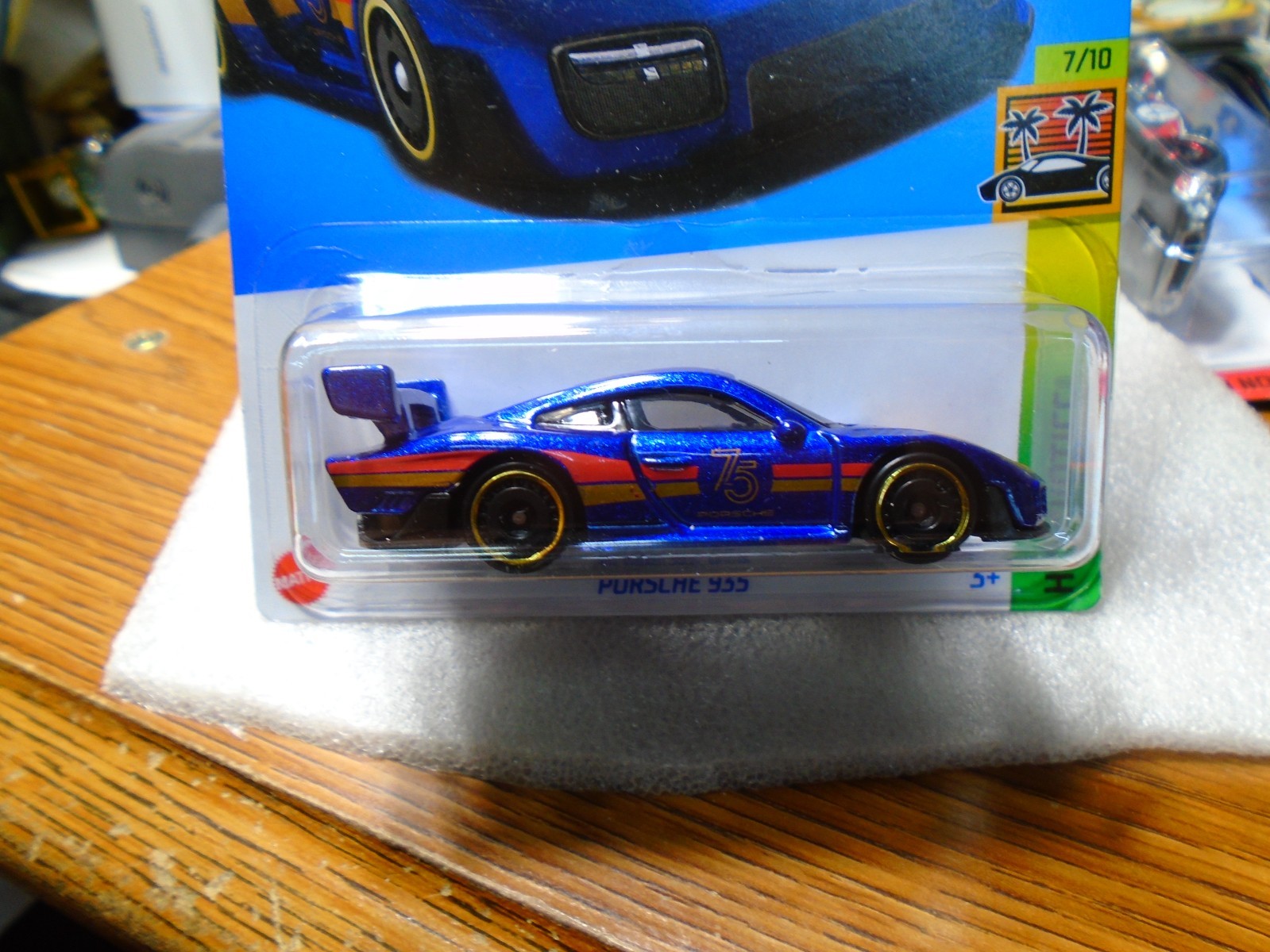 Hot Wheels HW Exotics Porsche 935