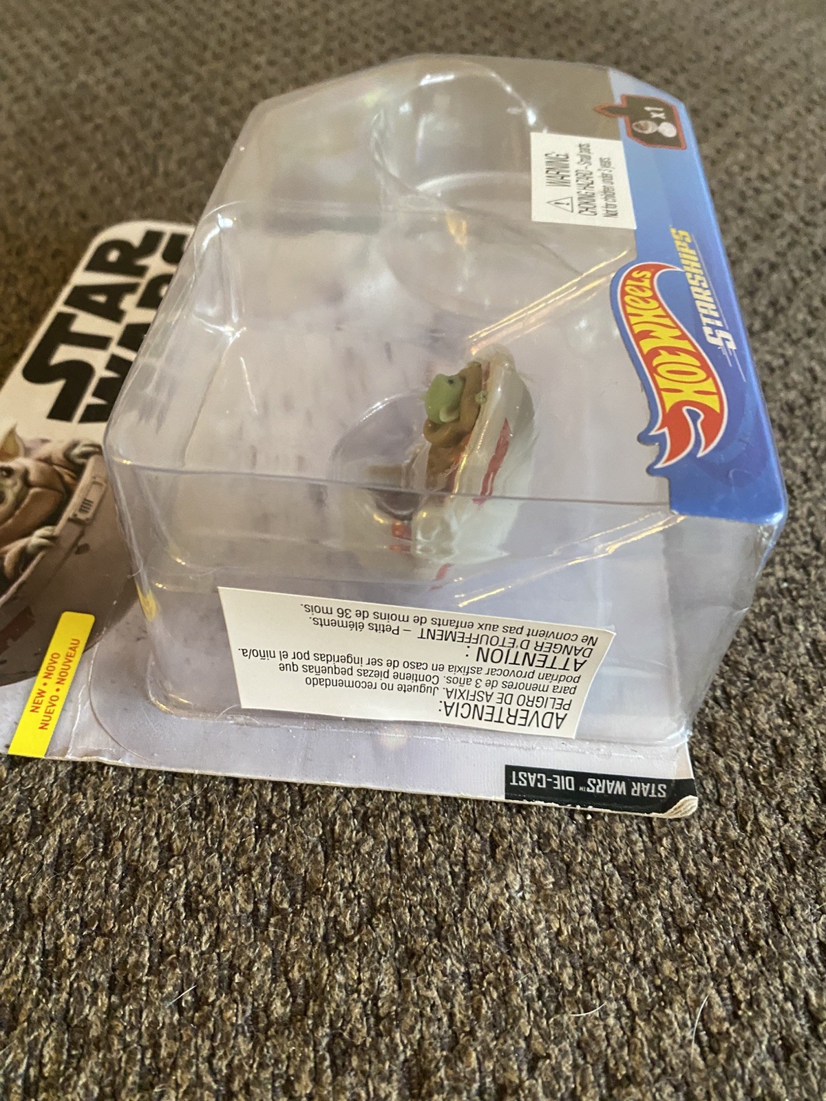 Mandalorian The Child in Hover Pram Star Wars Starships Hot Wheels 2021 Series