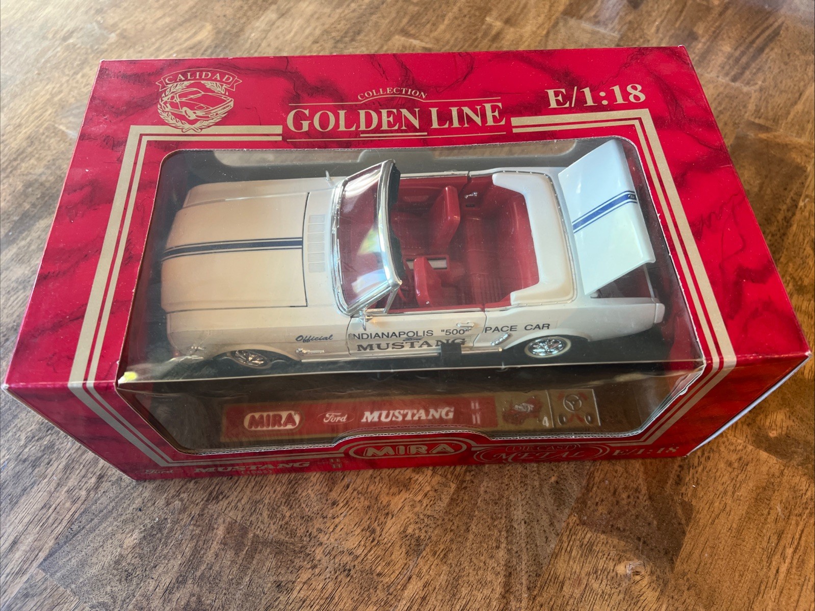 Mira Calidad Golden Line 1965 Ford Mustang Indy 500 Pace Car 1:18 Diecast – NEW