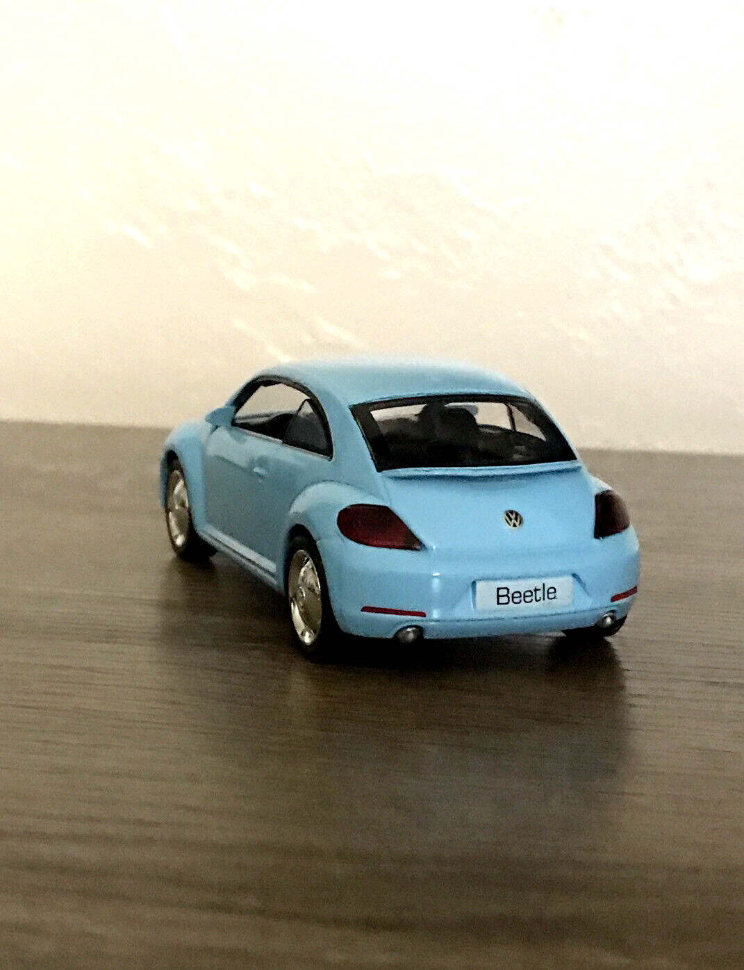 VOLKSWAGEN NEW BEETLE (A5) CAR RARE AQUA BLUE VW ~1/36 DIECAST COLLECTORS MODEL