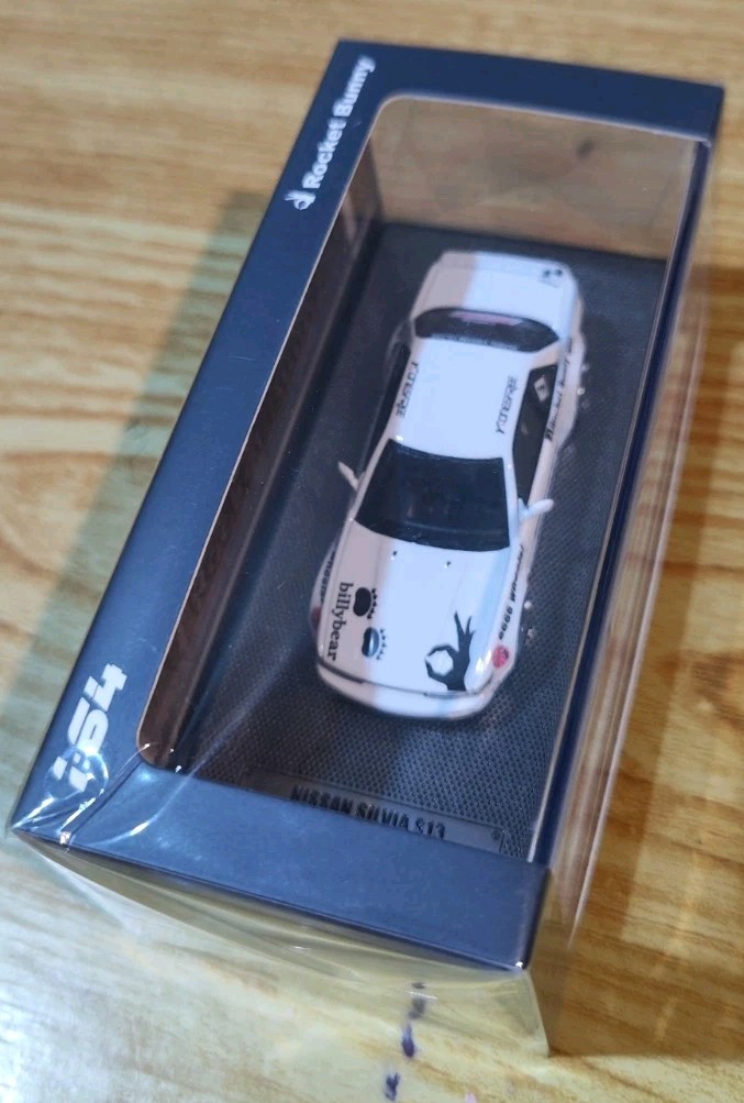 Fuel Me 64 Porsche 993 Rauh Welt Begriff Rough Rhythm Martini Limited Edition