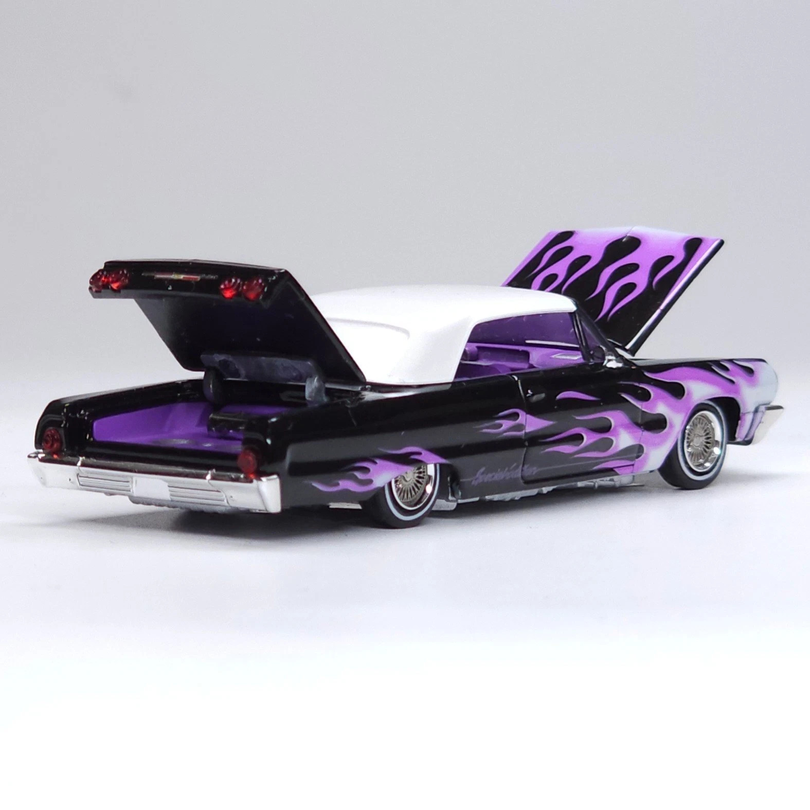 Fine Works64 1:64 Chevy Impala Lowrider Ghost Flame (Black/Purple)