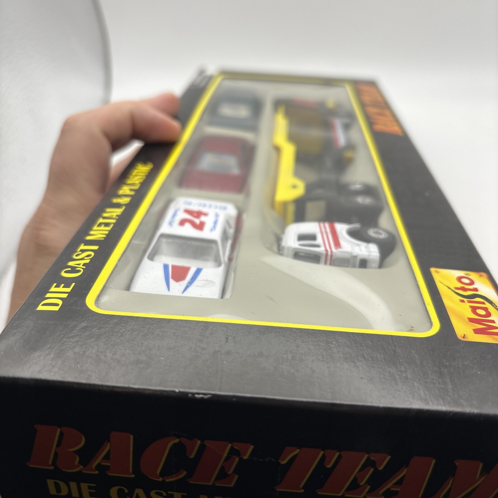 MAISTO Race Team Die-cast metal 4 pieces