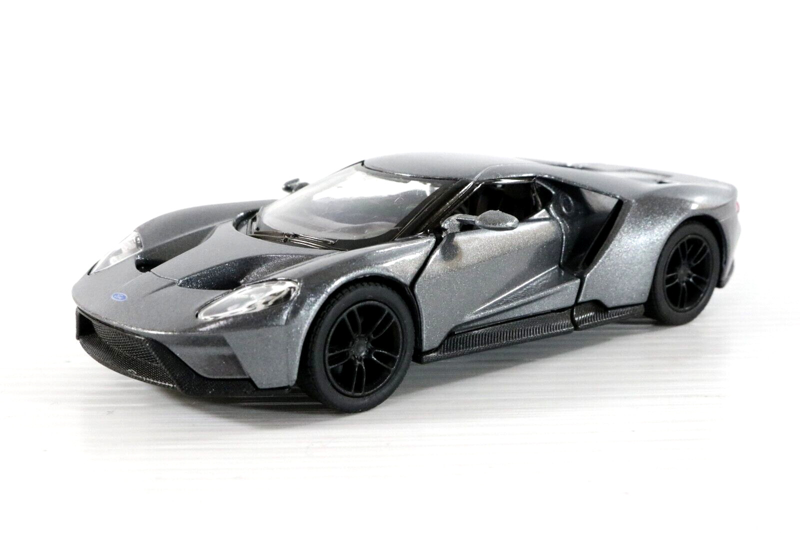 Kintoy 2017 Ford GT 1:38 Diecast Model Toy Pullback Sports Car Gray – 2021